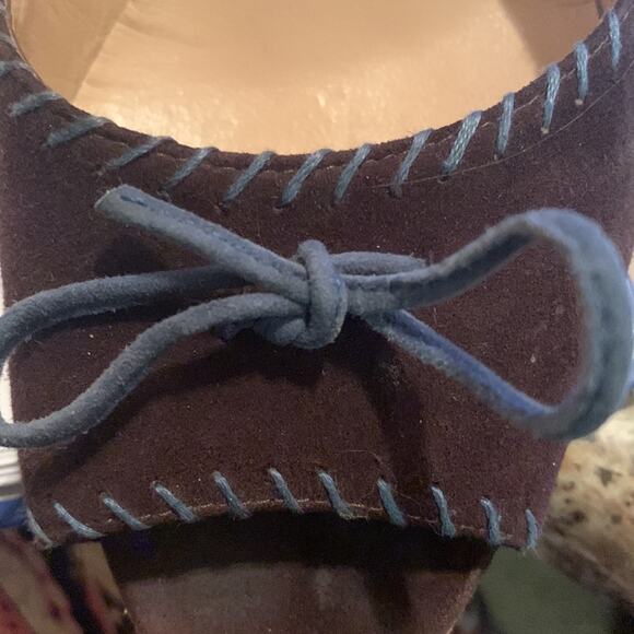 ▪️SOLD▪️Manolo Blahnik Chocolate Brown Suede -Peep TOE -Blue Lacing  39 1/2 M - Picture 1 of 15